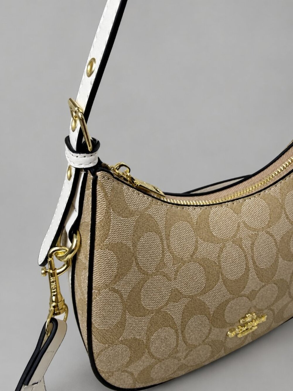 Tan Coach Handbag - Picture 2 of 5